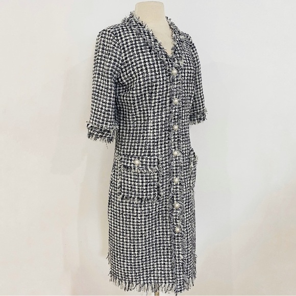 Rickie Freeman Teri Jon BEAUTIFUL TWEED dress with pearl button details - Picture 2 of 16